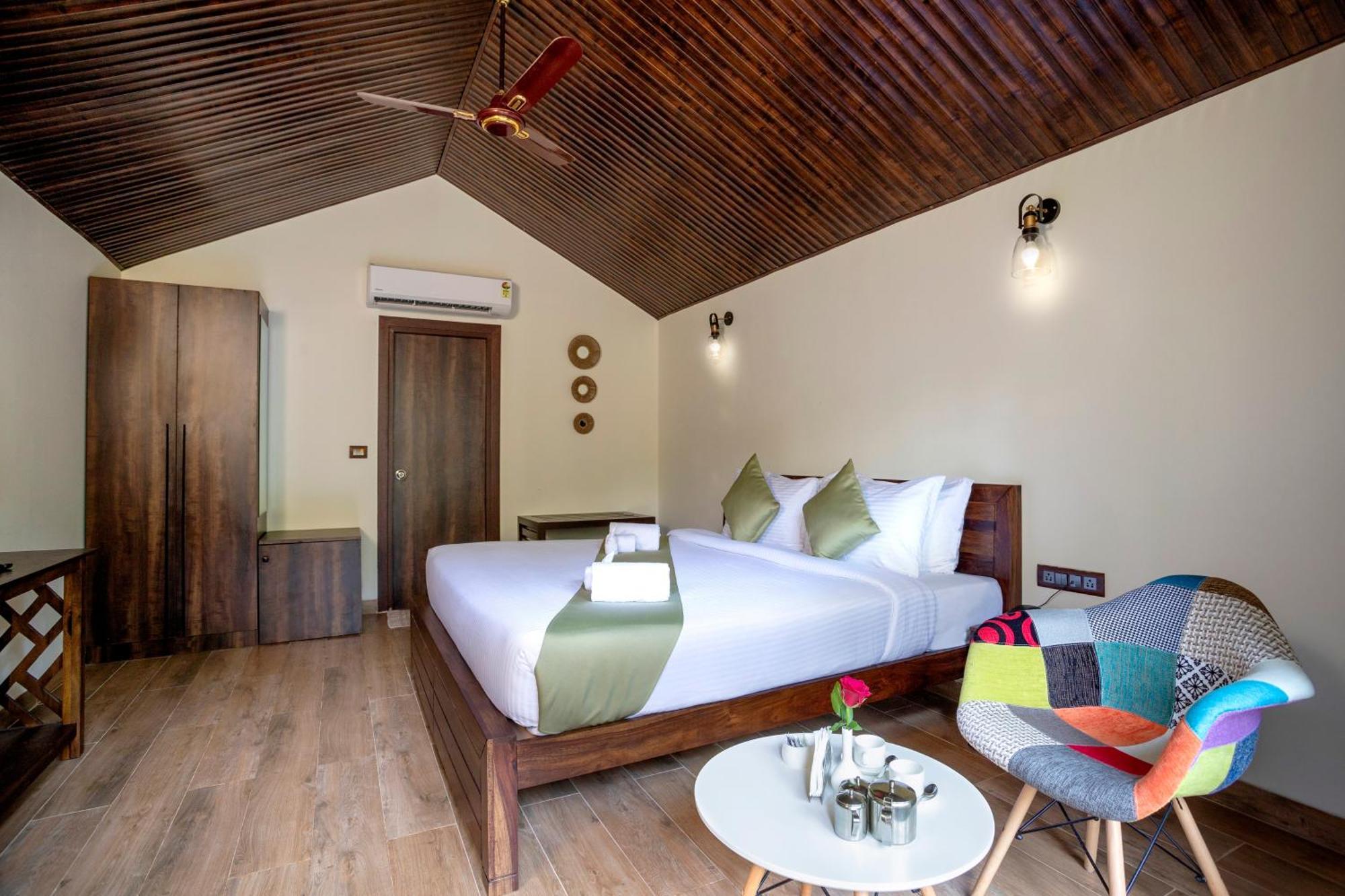 Stone Wood Premier Gokarna Hotel Gokarna  Buitenkant foto
