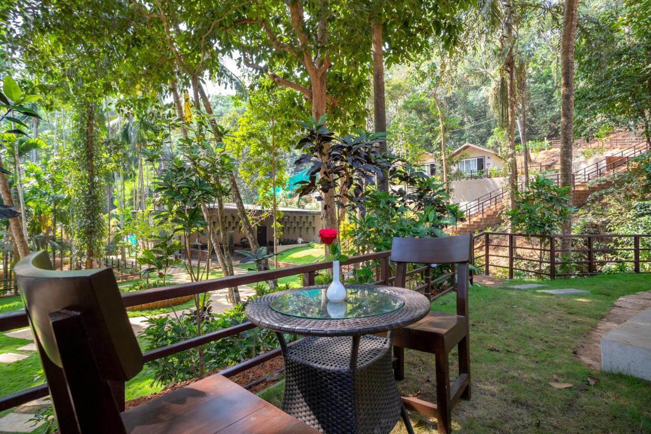 Stone Wood Premier Gokarna Hotel Gokarna  Buitenkant foto